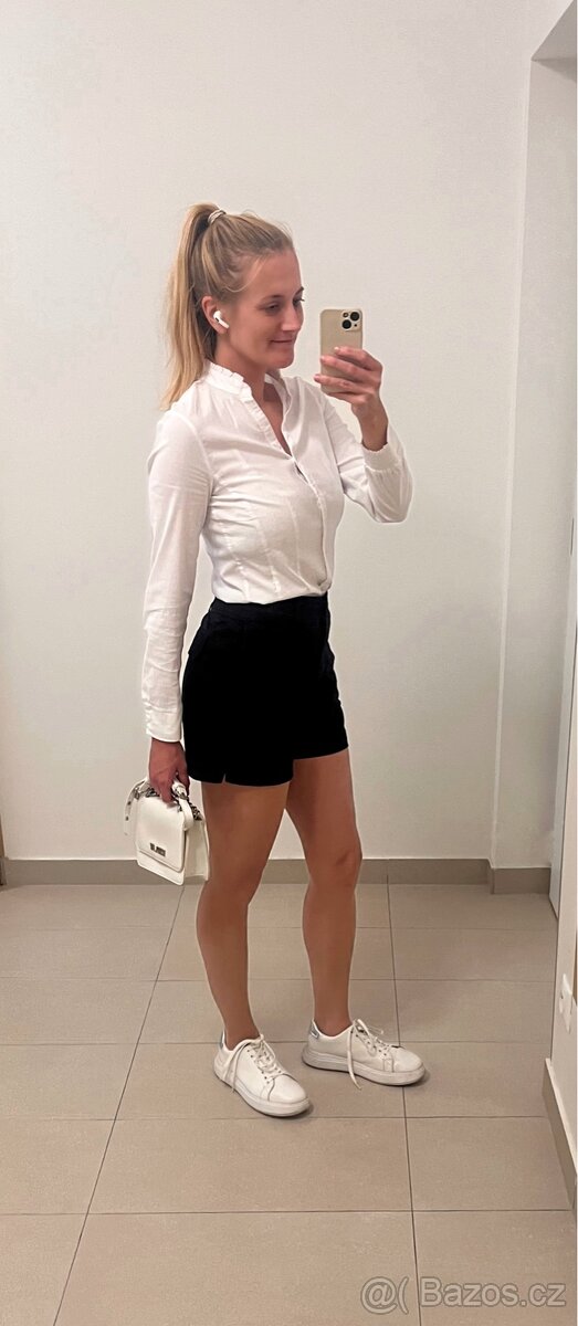 Dámské kraťasy H&M – nové, nenošené, vel. 38 – 200 Kč