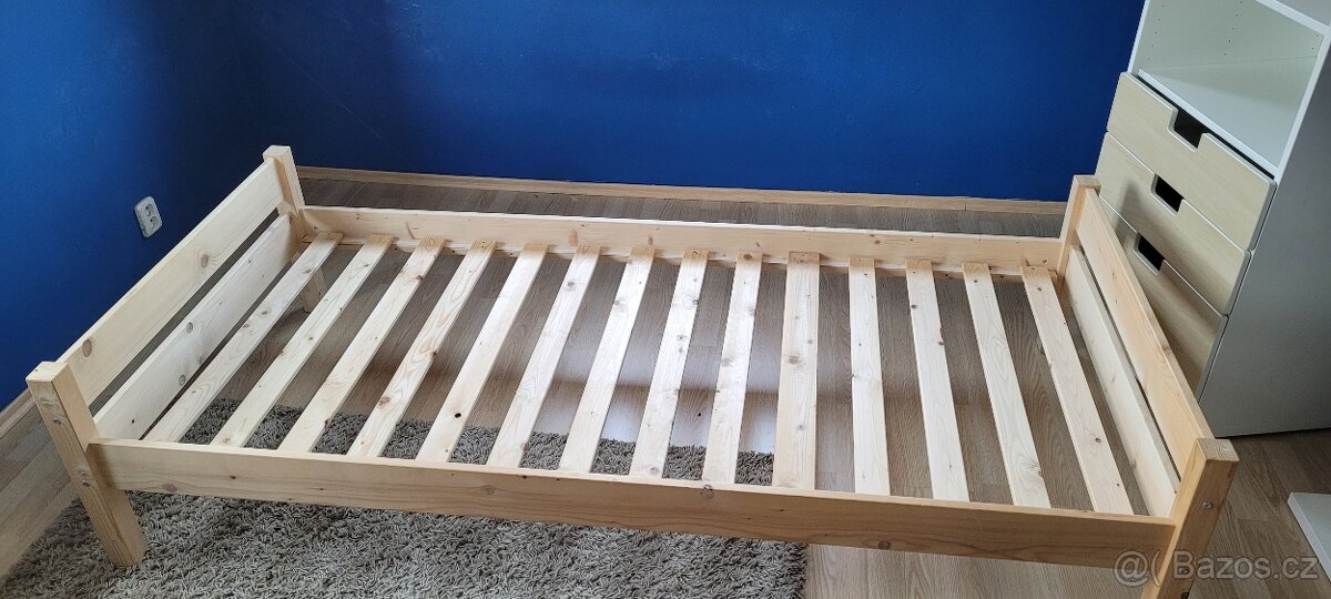 REZERVACE - Nábytek Ikea - STUVA, židle a postel