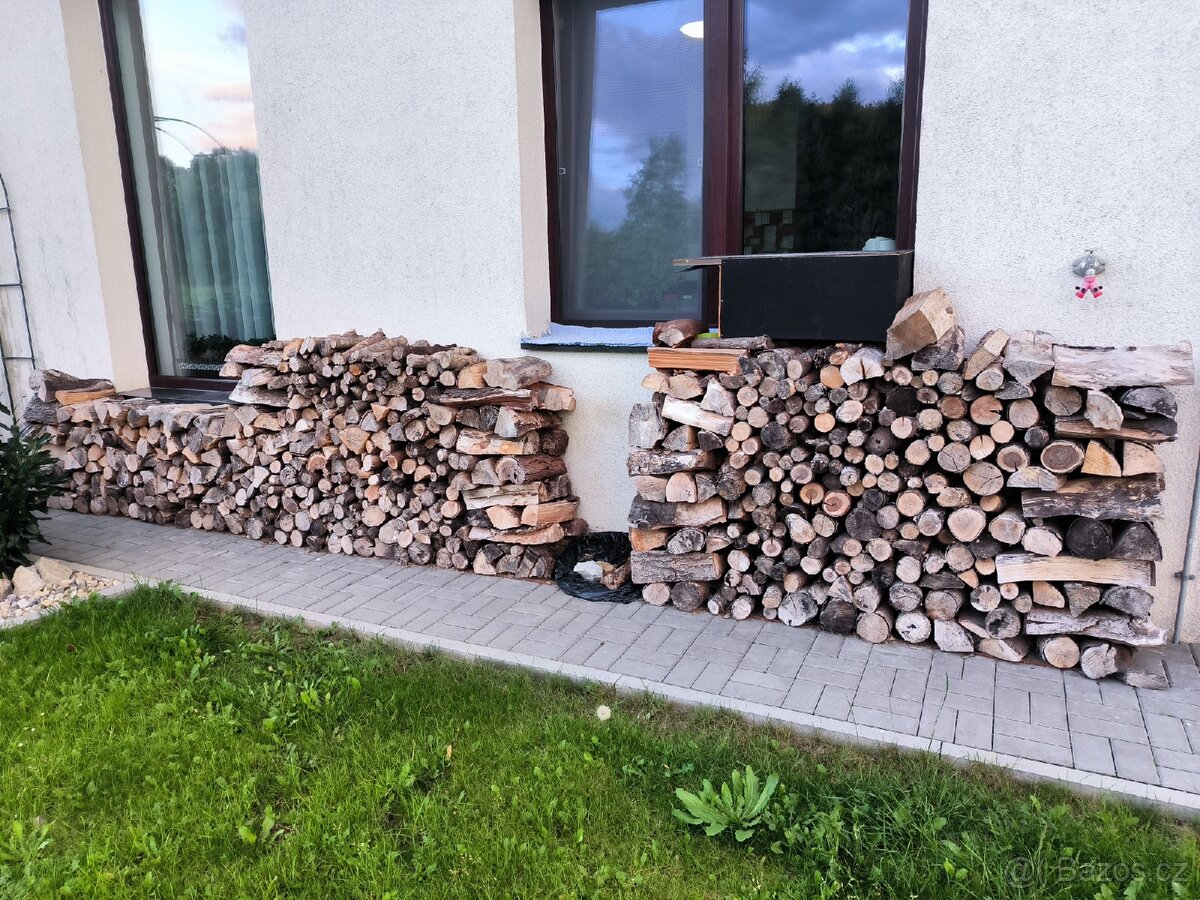 Palivové tvrdé driví buk,dub SPĚCHÁ