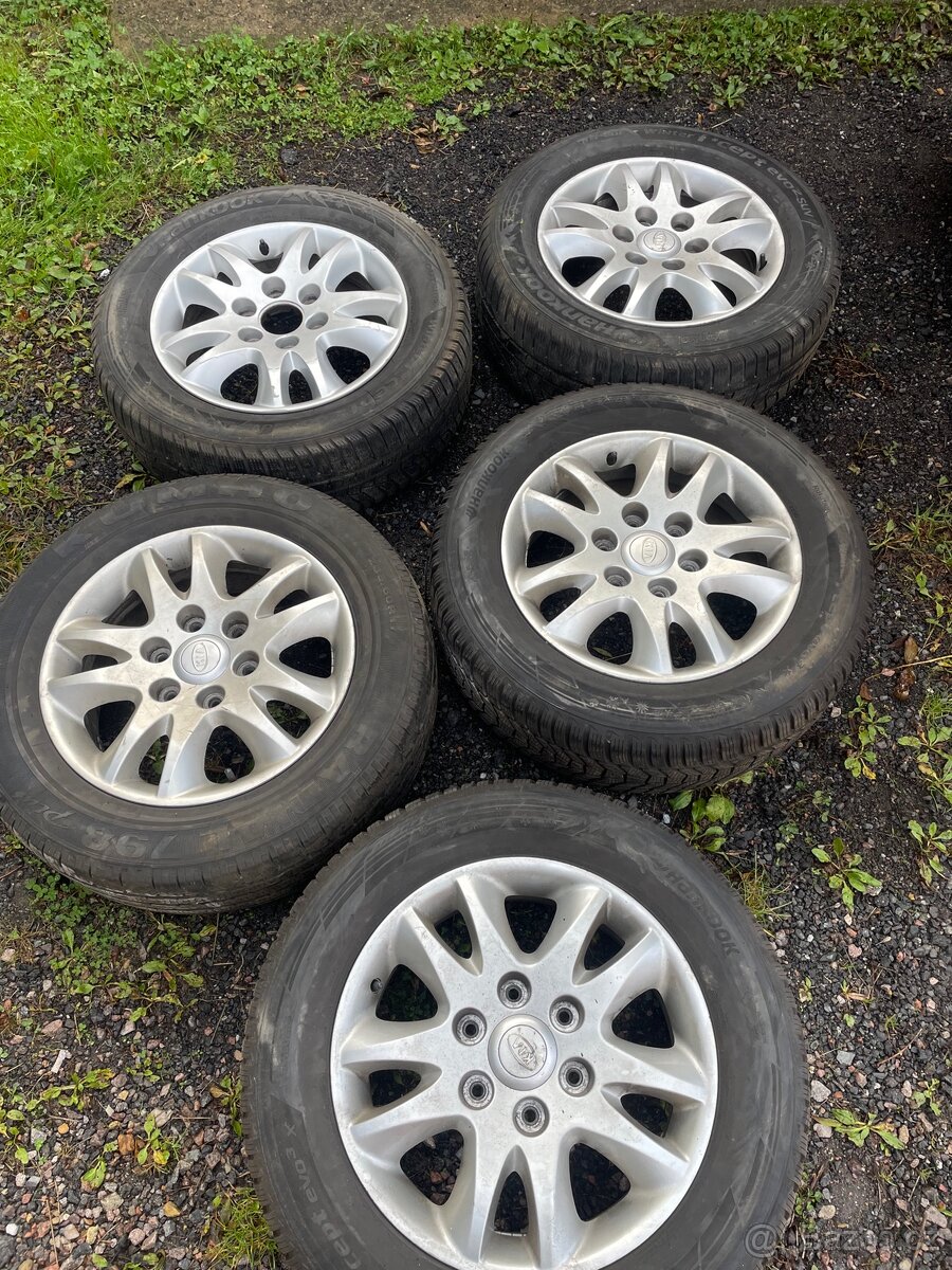 Komplet alu kola na Kia Carnival 6x139,7 pneu 235/60R17