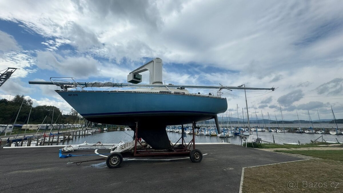 Kajutová plachetnice C&C30