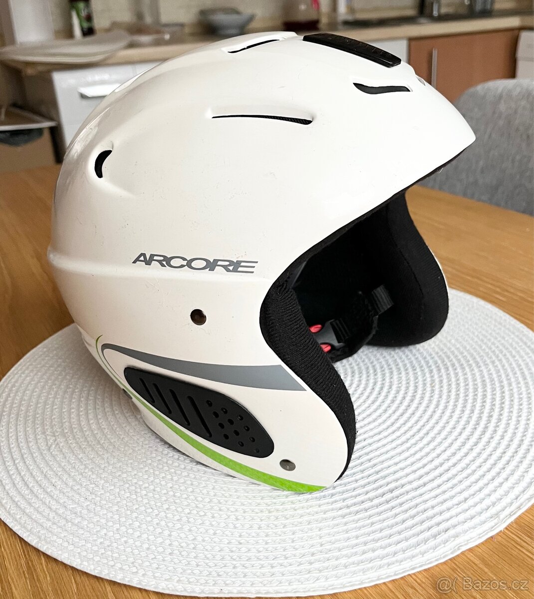 Helma lyžařská dětská S 54-58cm