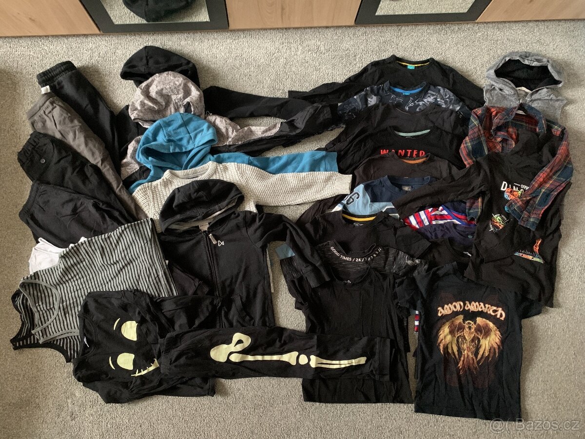 Balík oblečení vel. 122 chlapec