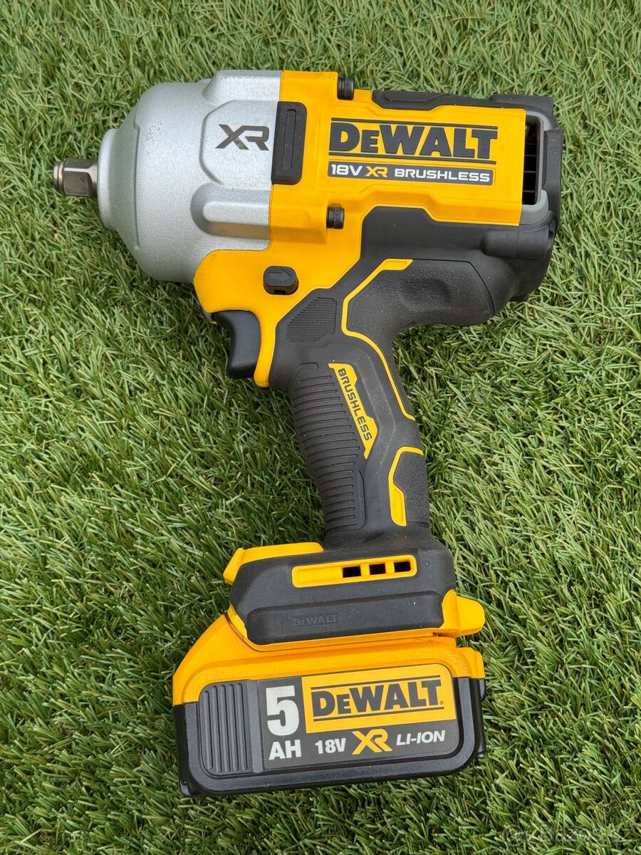 Dewalt DCF961 rázový utahovák 18V momentem až 2373 Nm TOP
