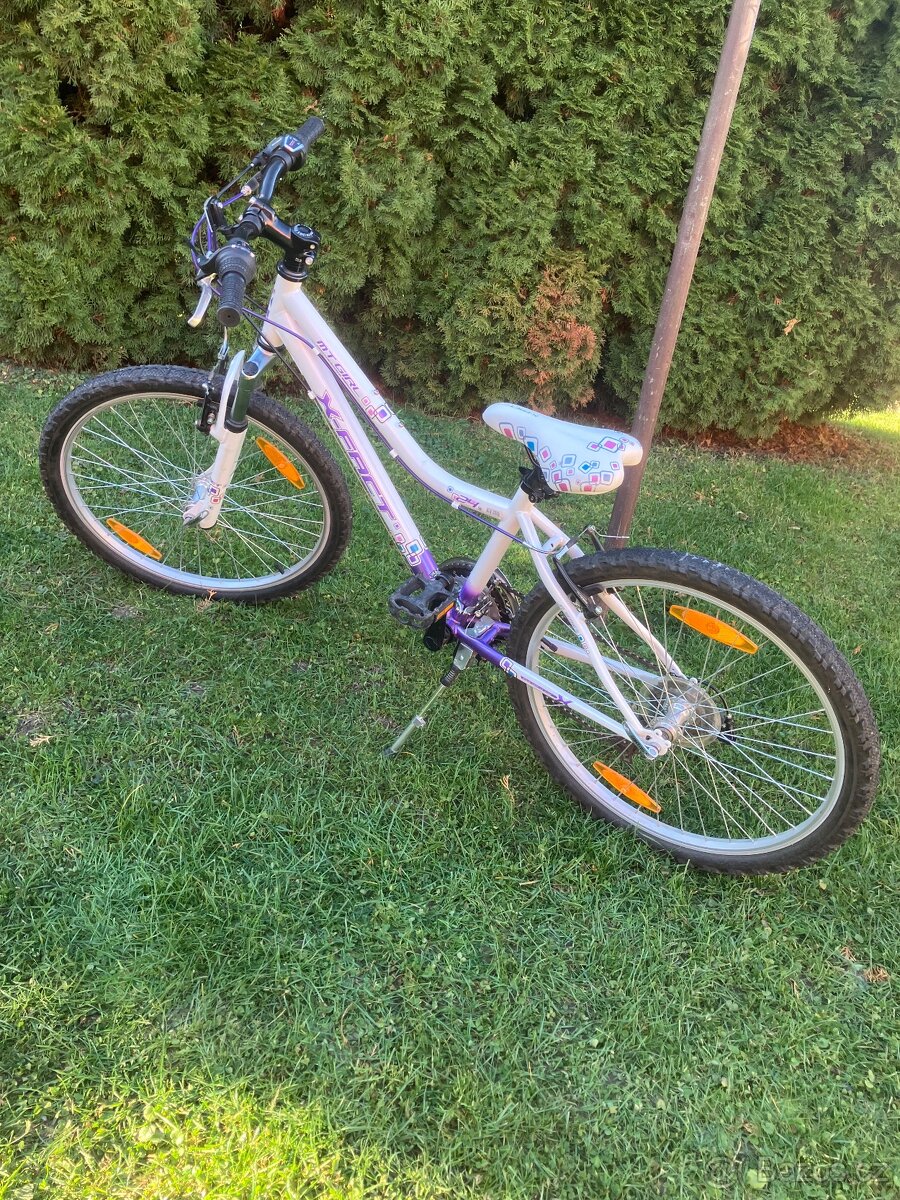 Dívčí kolo vel. 24