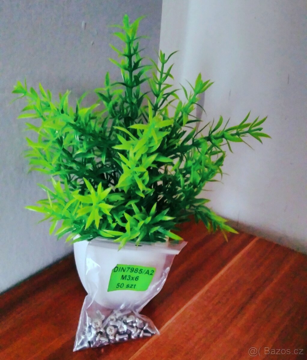 Šroubky M3x6 (50 ks)