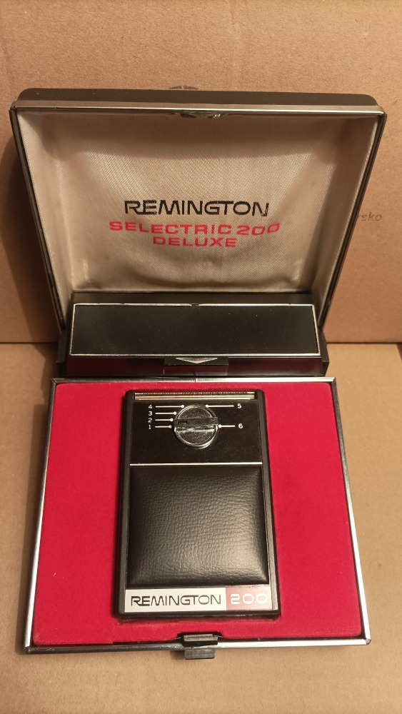 Holici strojek Remington Selectric 200 Deluxe
