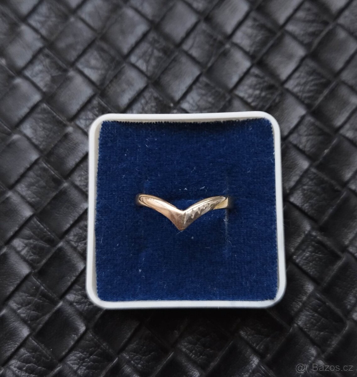 Prodám zlatý prsten 14k.