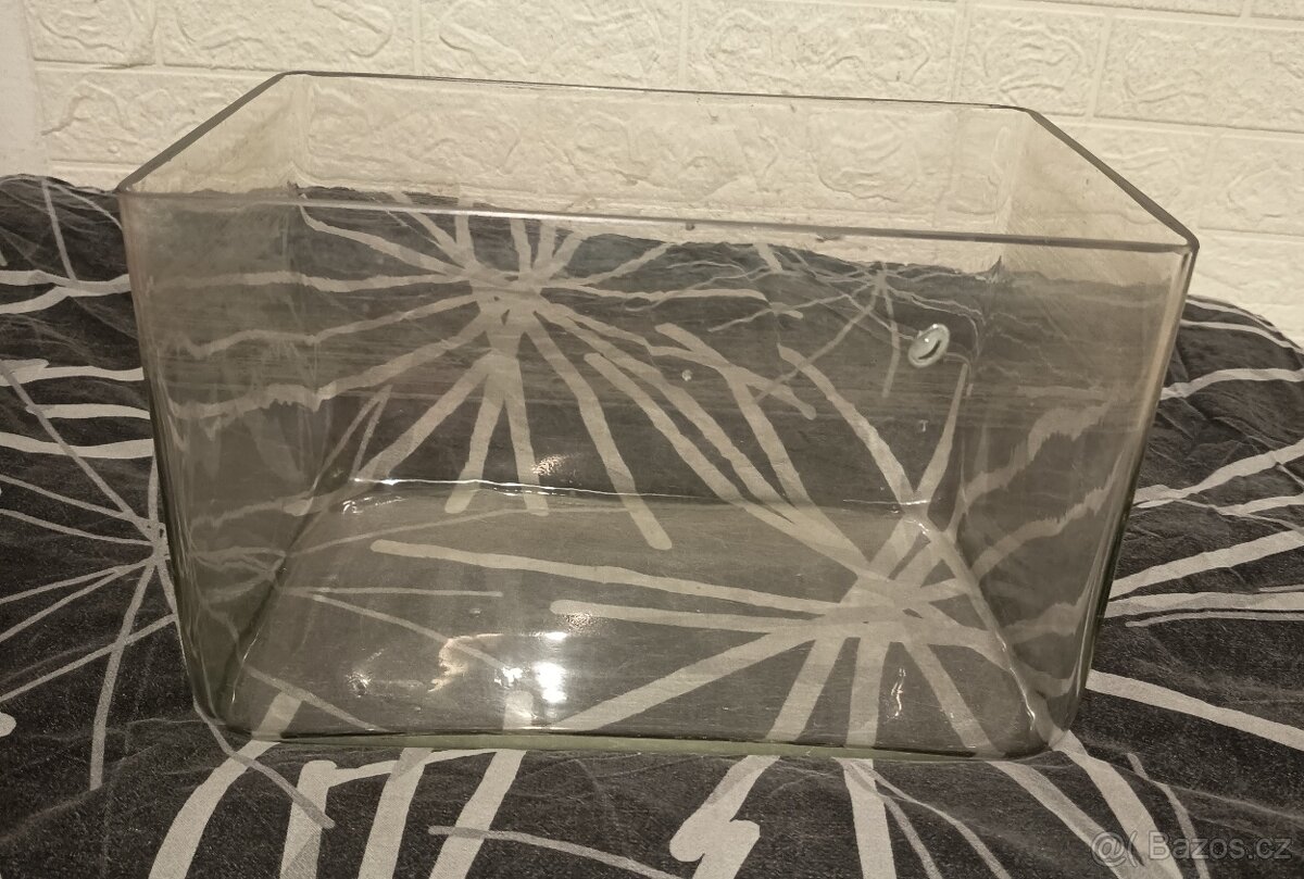 Akvárium 30x20x20 12l