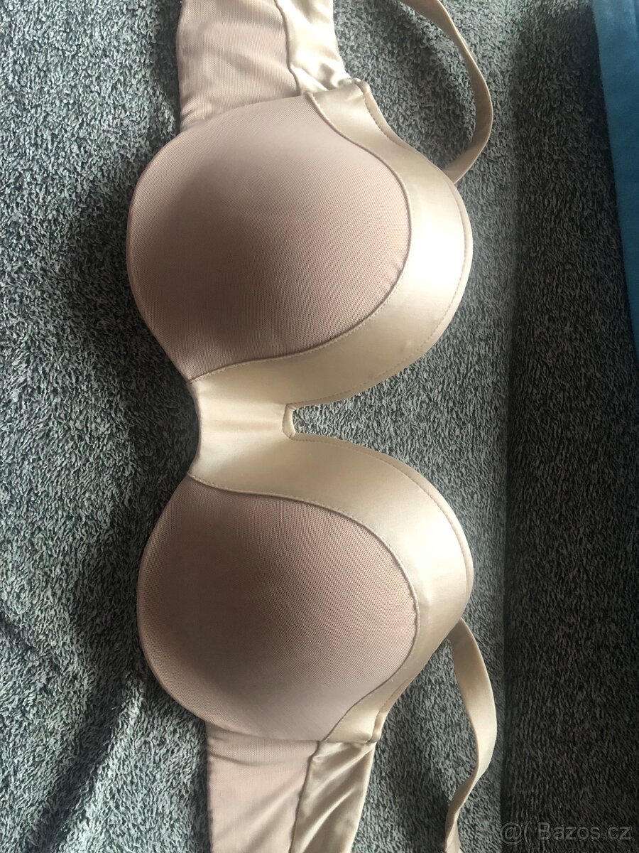 Tělová podprsenka bez švů