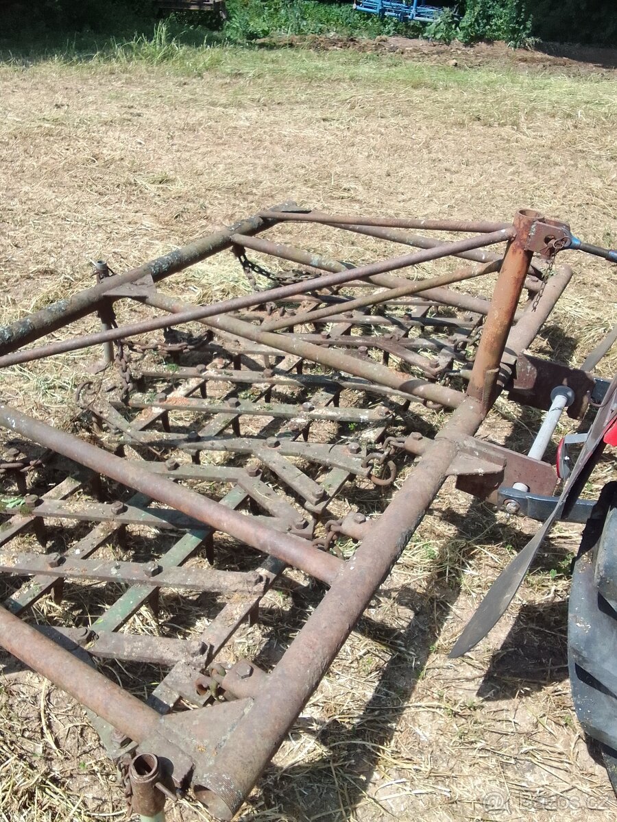 Těžké brány za traktor