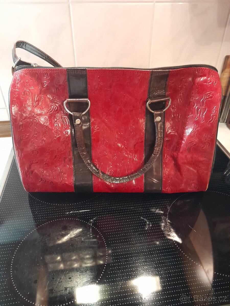 Kožená větší kabelka