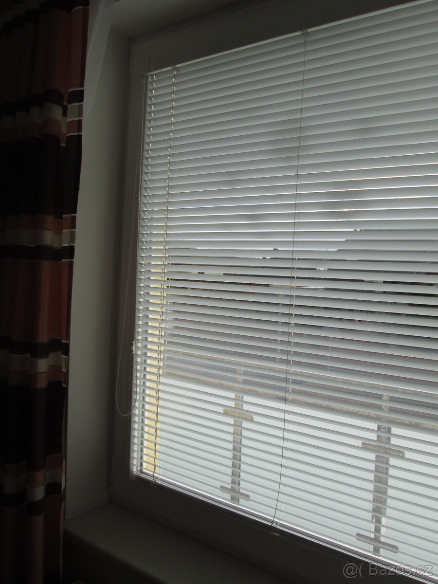Žaluzie na okno