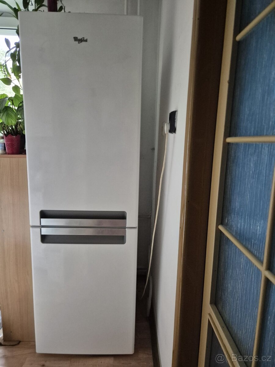 Kombinovaná lednice s mrazákem Whirlpool
