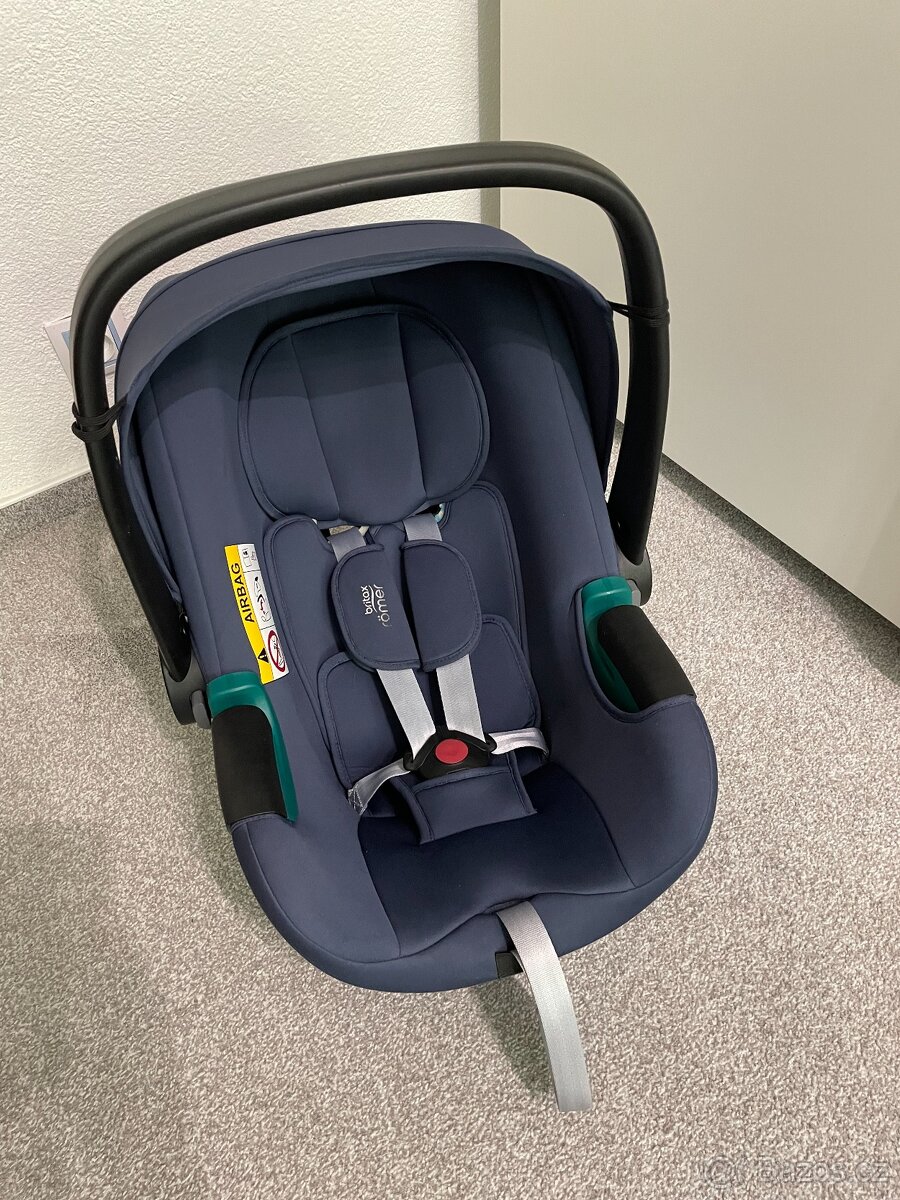 Autosedačka Britax Römer Baby-Safe 3 i-Size s adaptéry