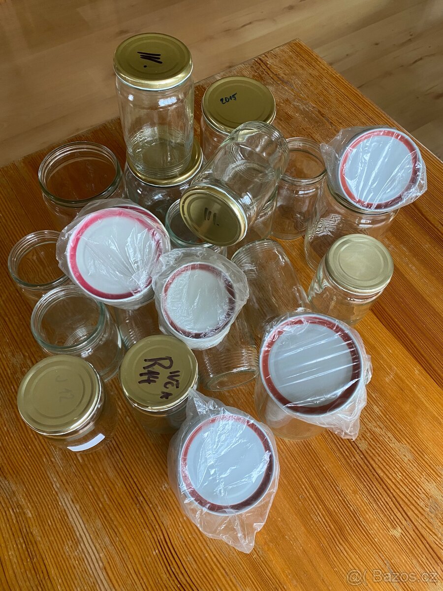 36 zavařovacích sklenic 280, 370 a 720 ml + nová víčka 97 ks