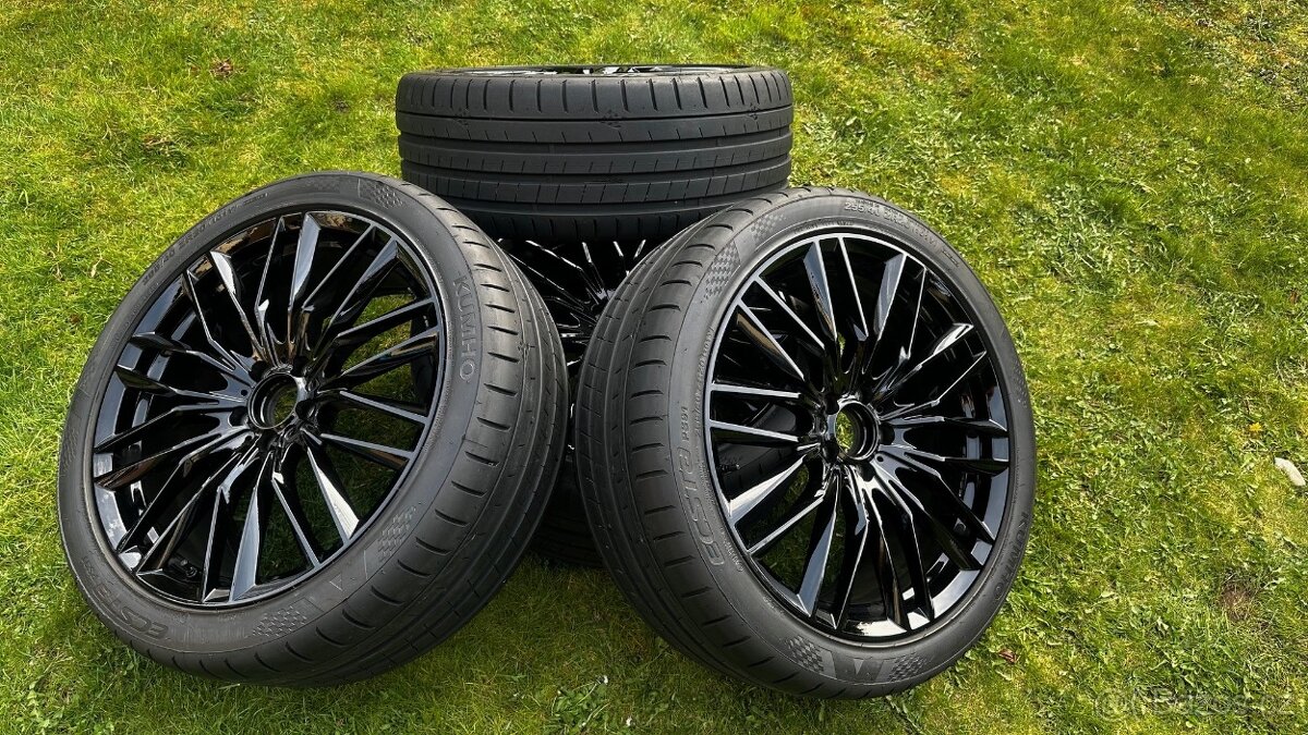Sada nových kol 8,5 x 20" s letními pneu 255/40R20 + TPMS