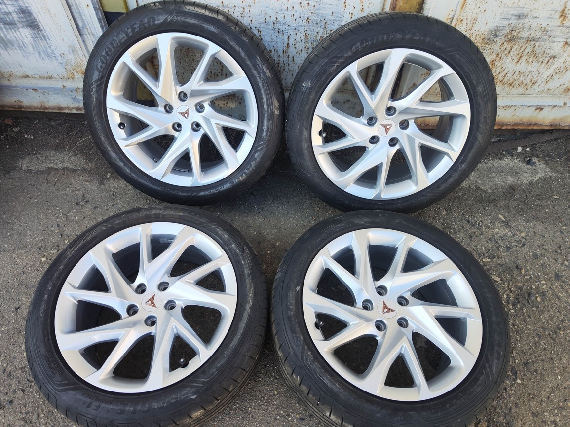18"letní alu sada 5x112 origo Cupra Formentor 245/45 Goodye