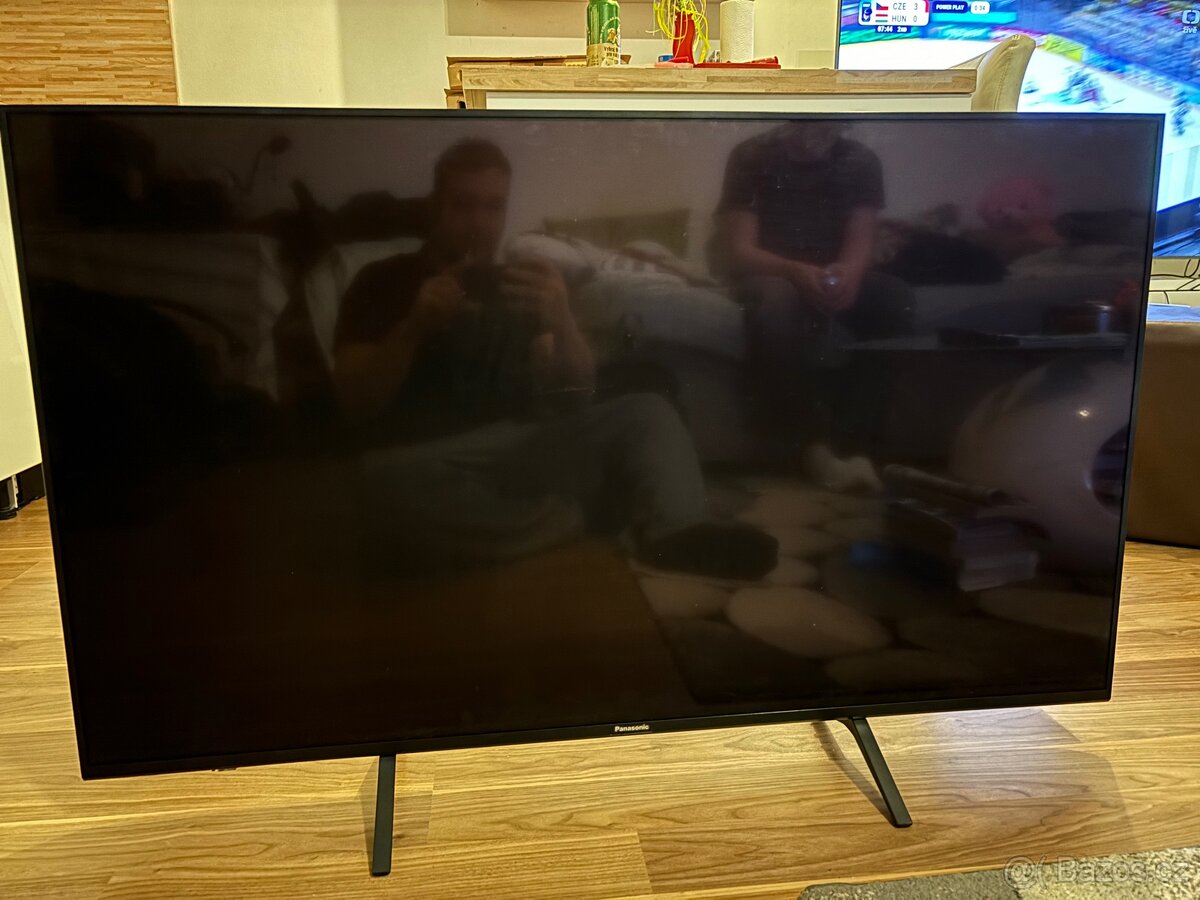 Panasonic led tv 49”