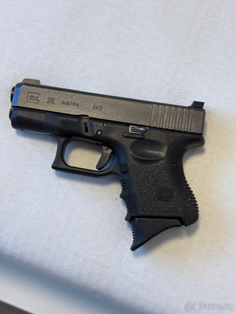 Glock 26 + Trijicon tritium mířidla, stojina 2kg