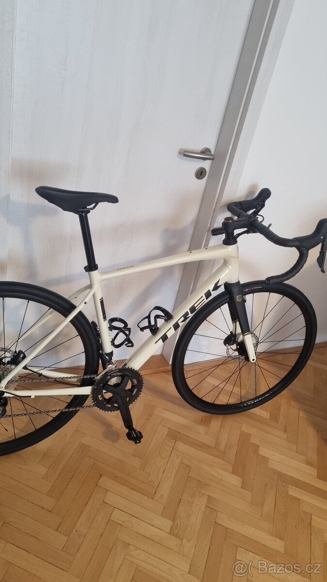 Silniční kolo Trek Domane AL 4 - Era White