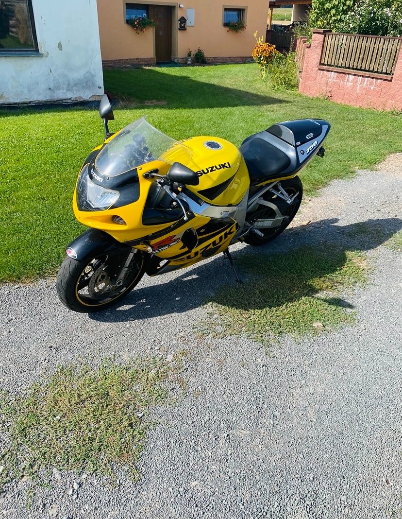 Silniční motorka 103kW