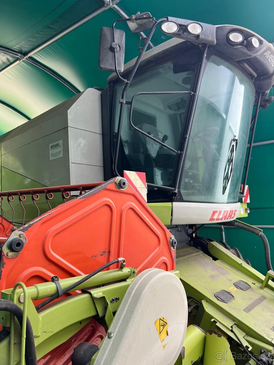 Claas Avero 240
