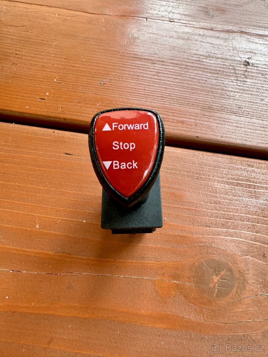 Přepínač směru jízdy dětské elektrické autíčko