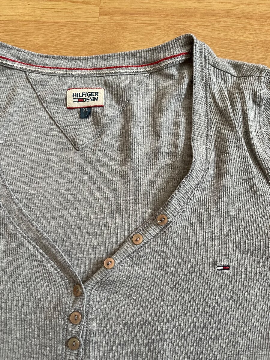 Dámské triko Tommy Hilfiger XL