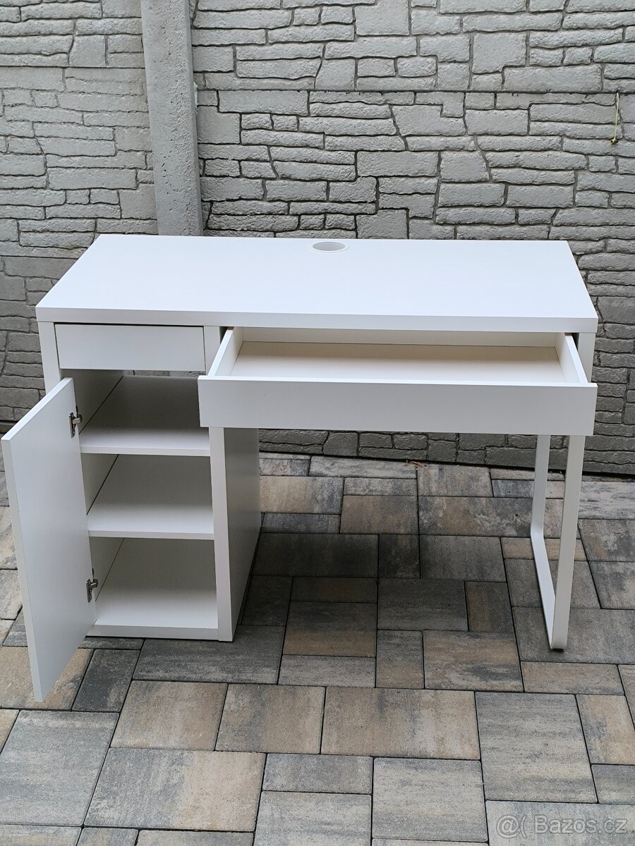 Prodám psací stůl IKEA Micke