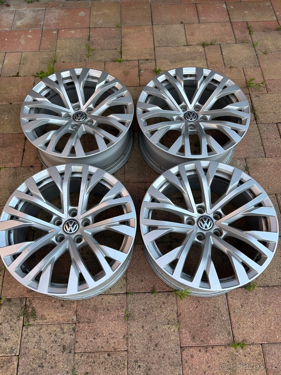 Alu kola Cascade 5x112 r18