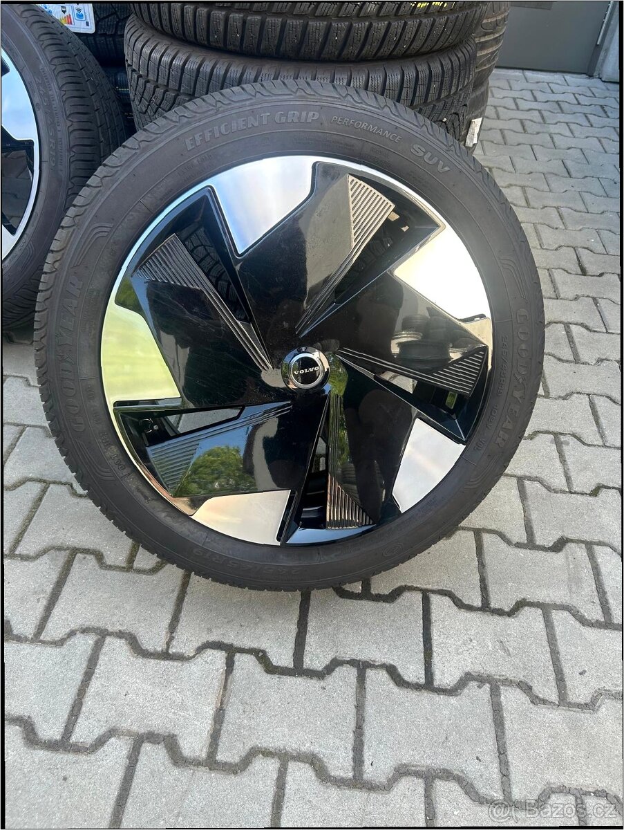 Volvo EX30 letní alu Aero 245/40 R19 originál sada