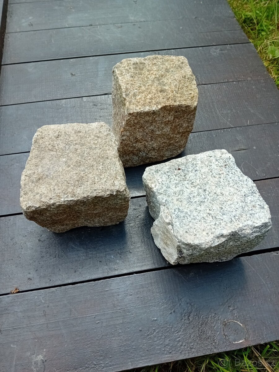 Žulové kostky