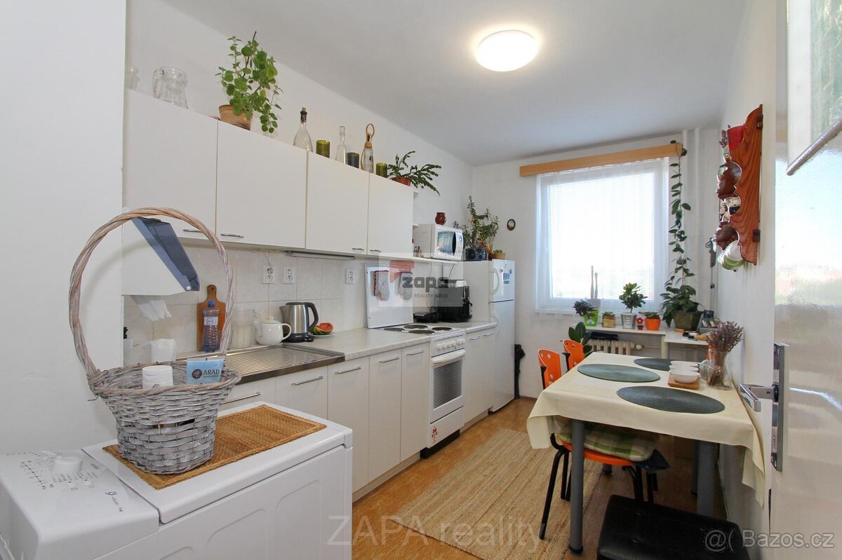 Pronájem bytu 1+1 30m2 Praha 9 Hloubětín, částečně zařízeno,