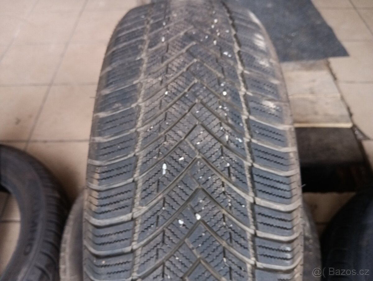205/60 R16 TRACMAX (6,5-7,5mm) č.15816/g