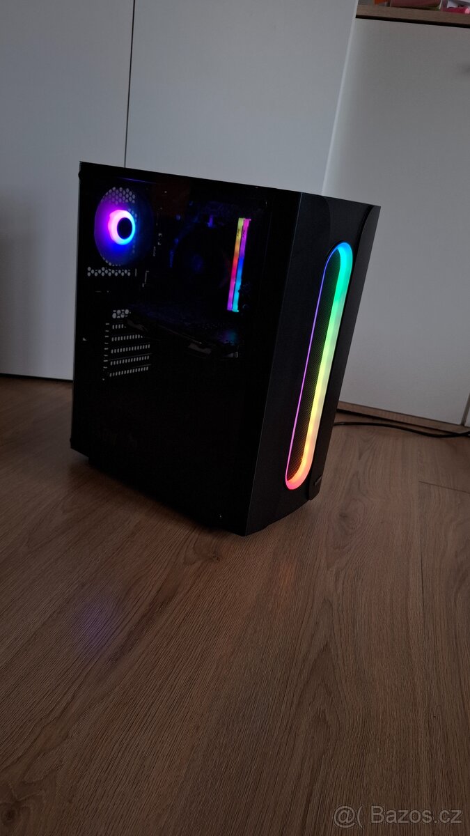 Herní PC Ryzen 3 + RX 580 8GB, RGB podsvícení, Windows 11