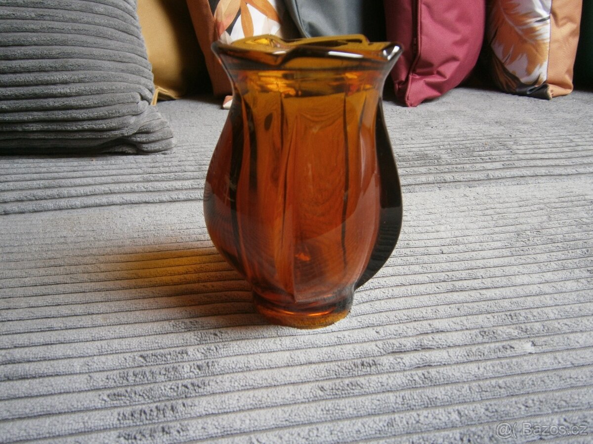 váza hutní sklo
