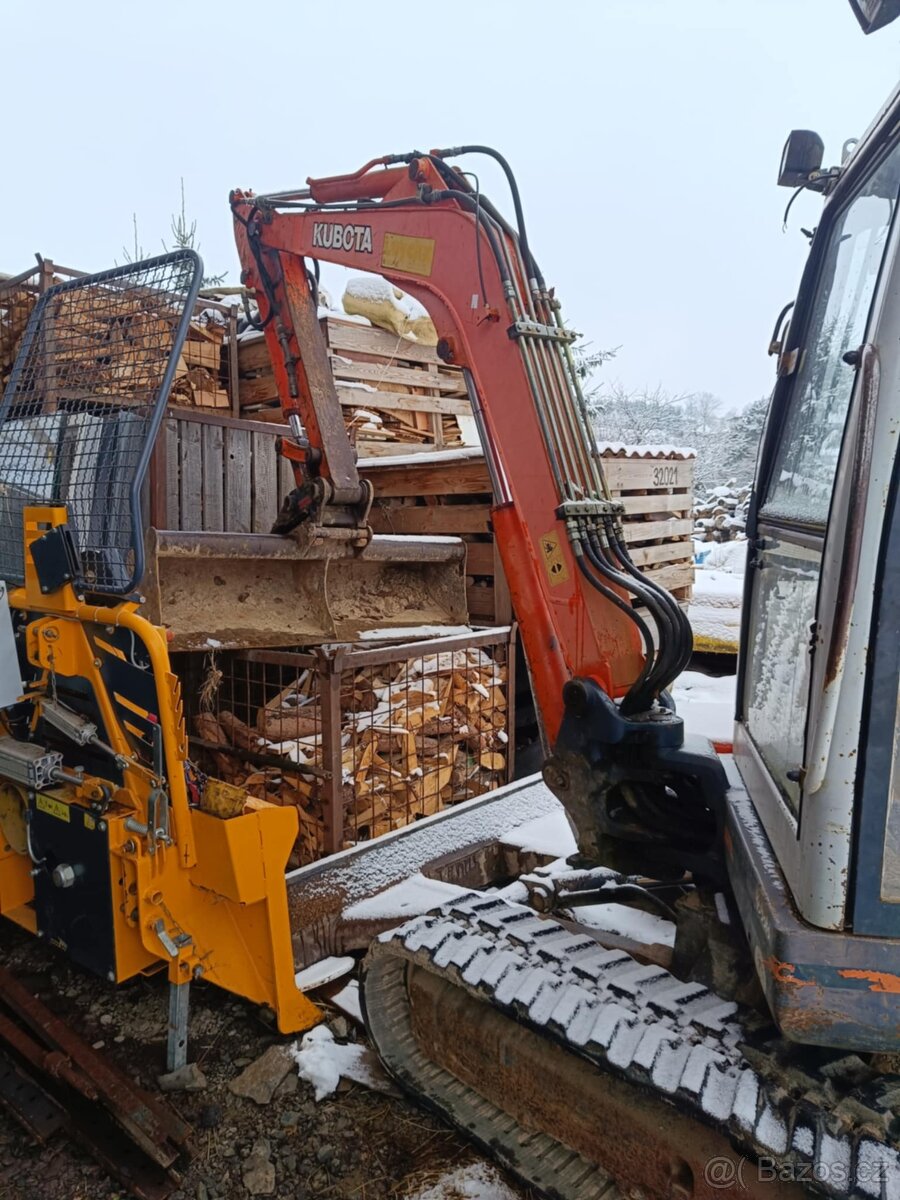 Minibagr Kubota 3,2T- KX 121-2