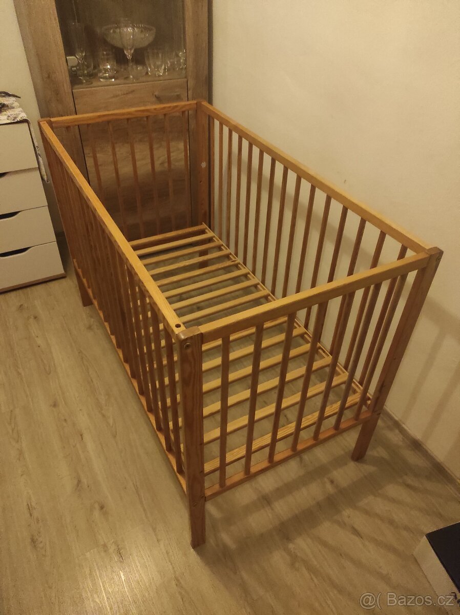 Postýlka pro miminko dřevěná