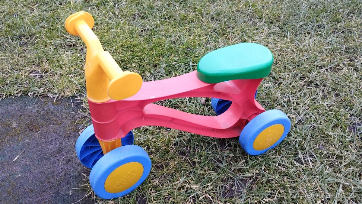 Dětské odrážedlo