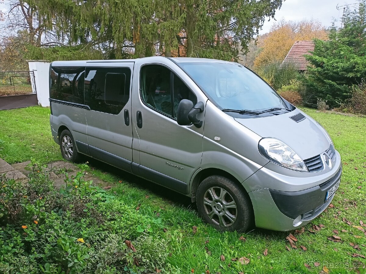 Renault Trafic - SLEVA ( VÝMĚNA NABÍDNĚTE )