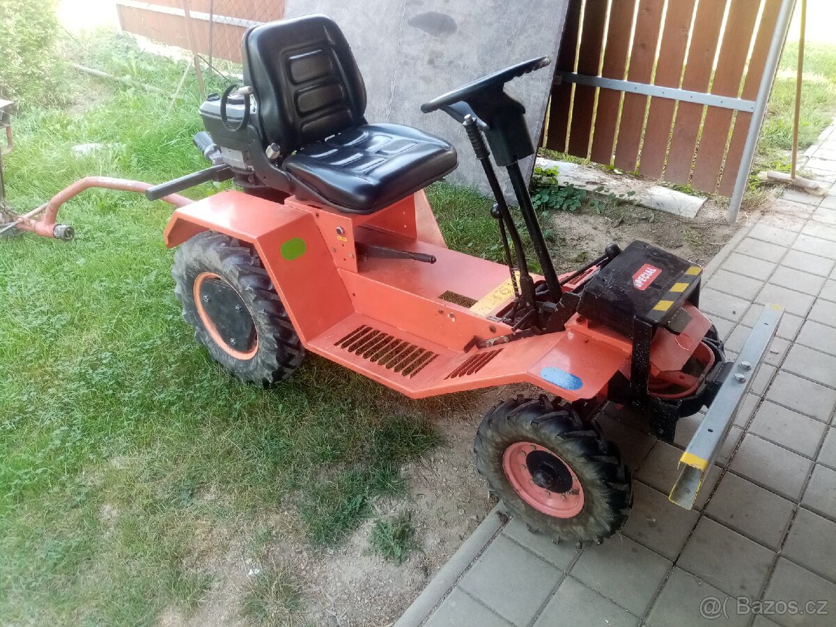 Malotraktor Balcar dingo , podobné Vari Quatro