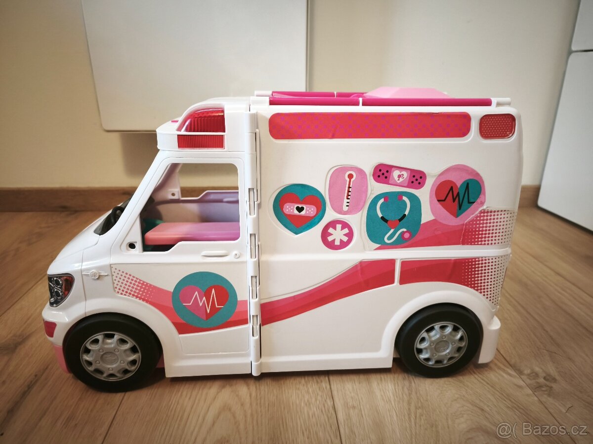 Sanitka pro Barbie