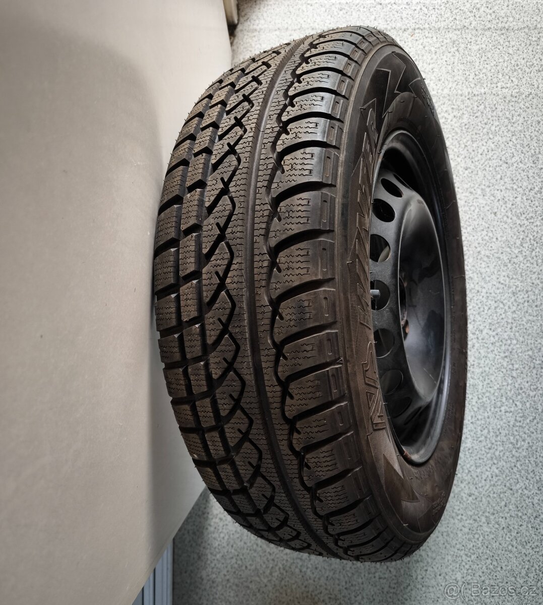 Prodám tuto novou pneu zn:YOKOHAMA