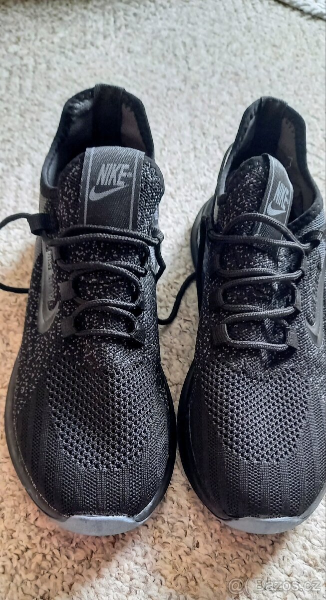 nové botasky Nike vel.42