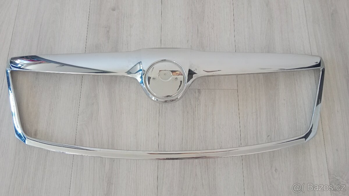 Chromový rámeček masky Octavia 2 facelift