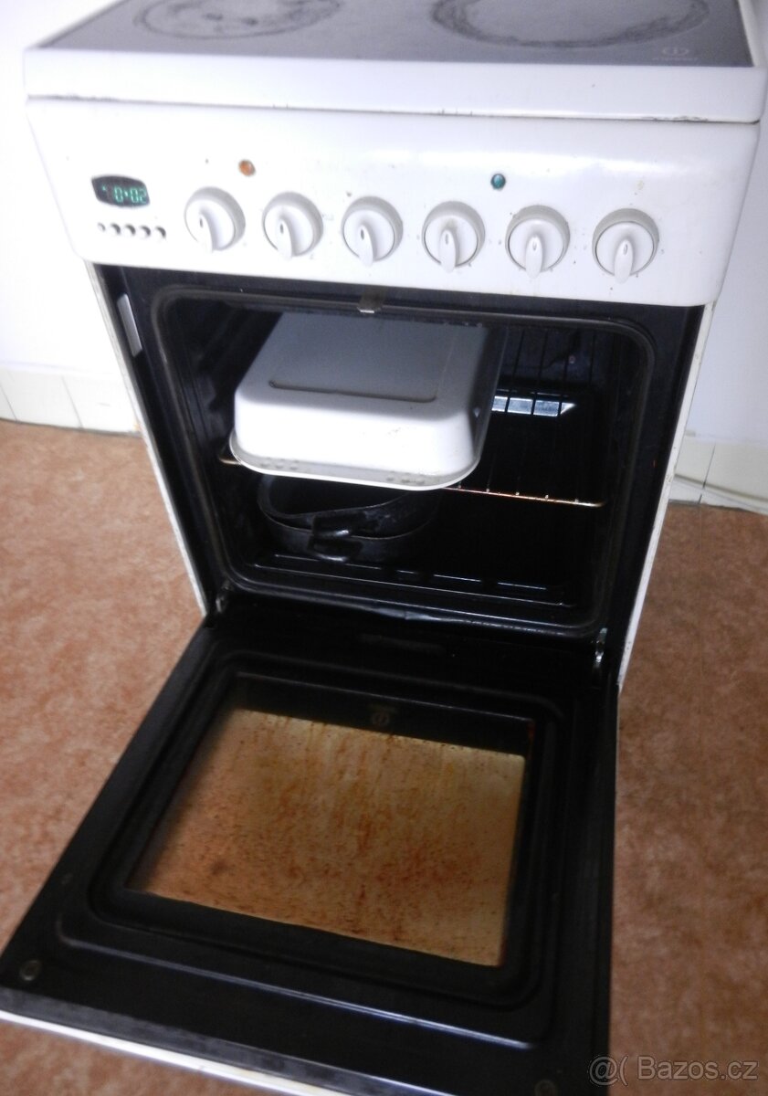 SPORÁK INDESIT SCHOTT CERAN®