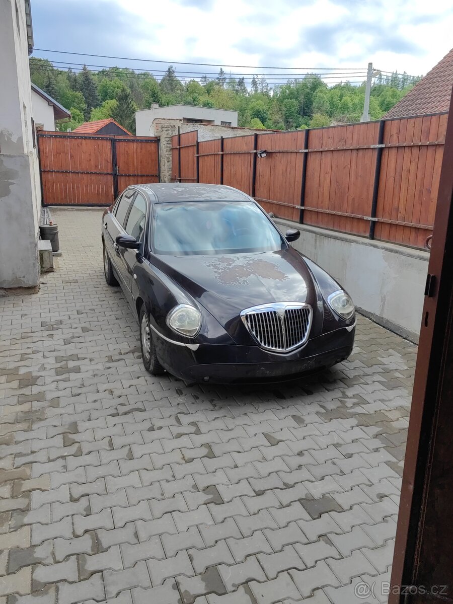 Lancia thesis