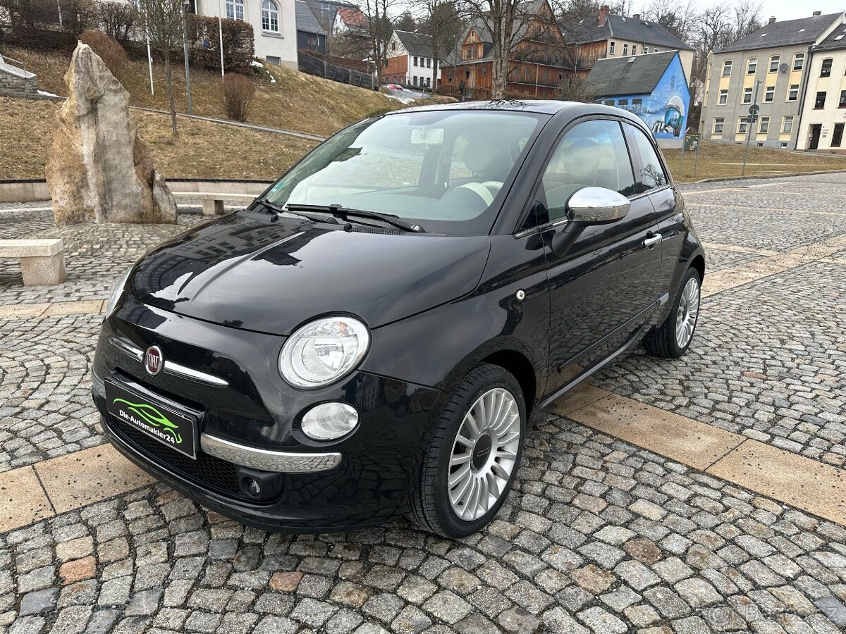 Prodam Fiat 500 Lounge 1,2 i Panorama / 135500 Km serviska