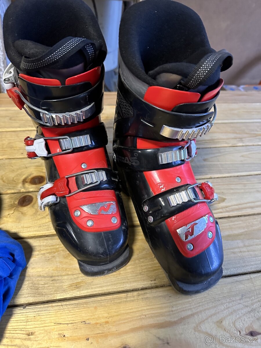 Juniorské přeskáče NORDICA 275